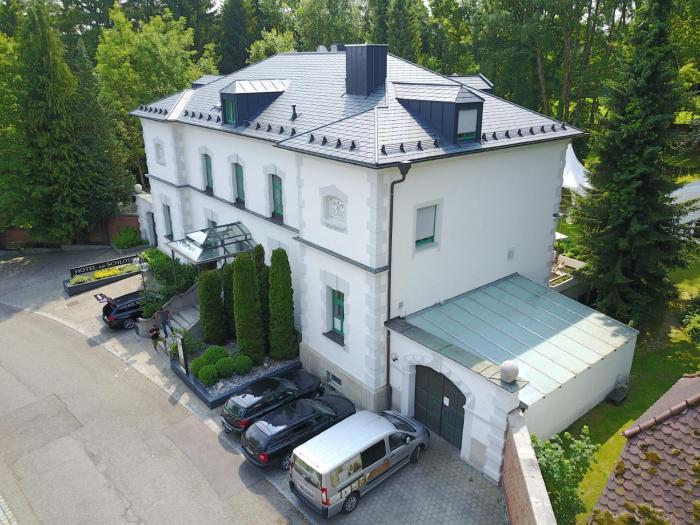 Hotel Am Schloss,Illertissen>>Augsburg,3 star