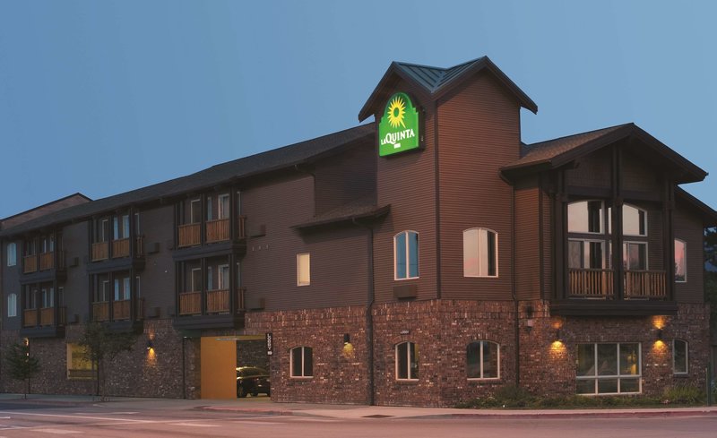 Cedar Street Hotel And Suites,Sandpoint>>Bonner County,2.5 star