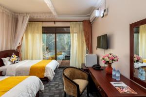 entebbe travellers inn