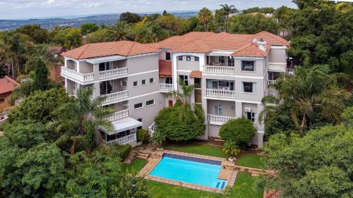 all seasons boutique hotel