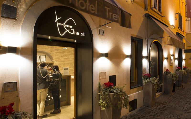 Hotel Trevi,Near Trevi Fountain,4 star