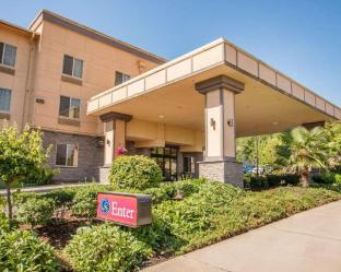 comfort suites eugene