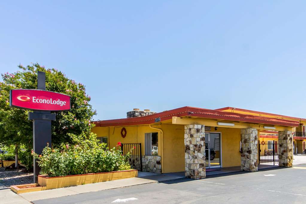 econo lodge
