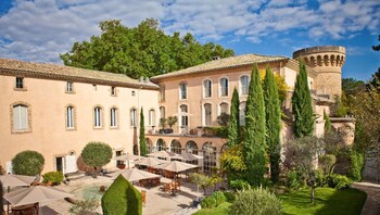 Chateau De Massillan,In A Rural Location,3 star