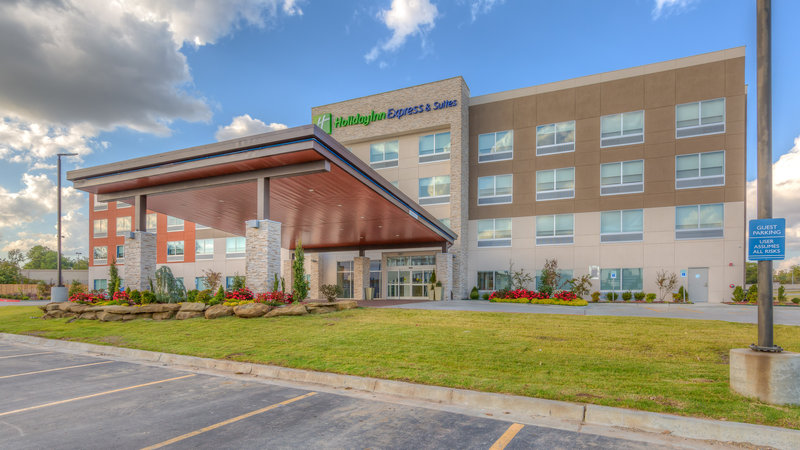 holiday inn express and suites tulsa midtown by ihg