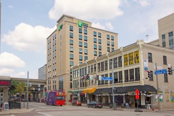 holiday inn express and suites pittsburgh north shore by ihg