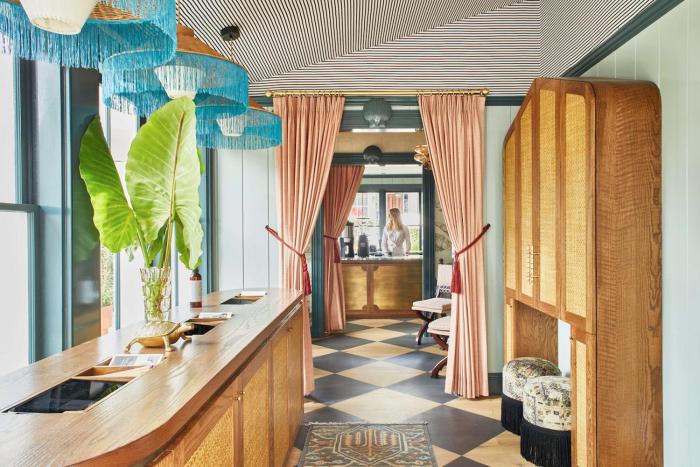 Faraway Nantucket,Kalpetta,3.5 star