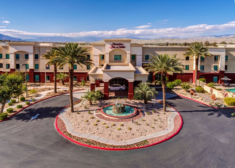 hampton inn and suites palm desert
