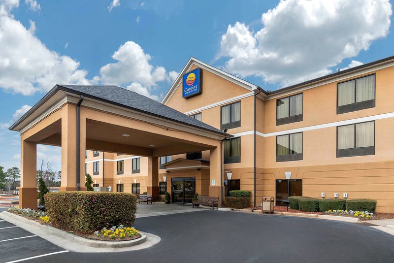 comfort inn and suites peachtree corners