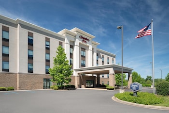 hampton inn fairmont
