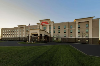 hampton inn and suites wheeling the highlands