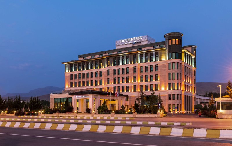 doubletree by hilton hotel van