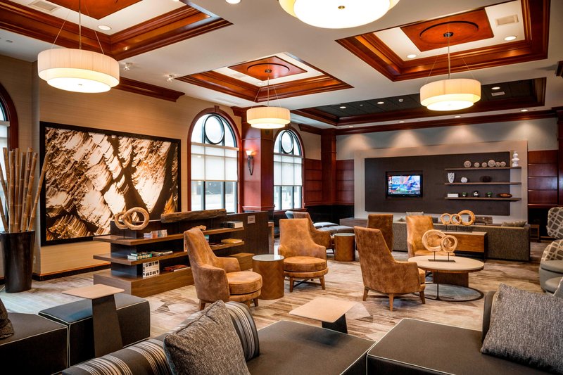 Courtyard By Marriott Norfolk Downtown