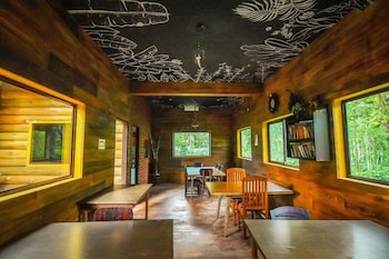 Monsoon Retreats,,1 star