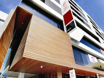 melbourne dandenong central apartment