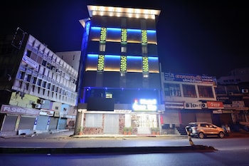 Hotel One Up,,3 star