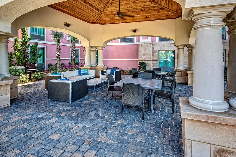 Hampton Inn & Suites Destin,Fort Walton Beach - Destin>>Destin,2.5 star