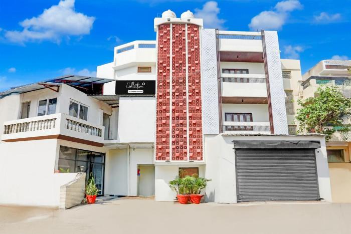 Super Collection O Tagore Town Prayagraj Formerly Heritage Tagore,,2 star