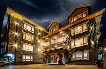 Yashshree Lachen,Gurudongmar Road,4 star