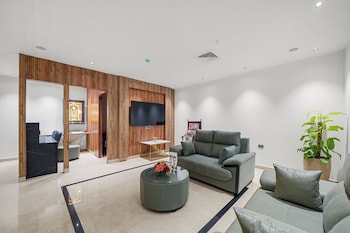 Hotel Grand Kasturi,Hal/ Old Airport Road,4 star