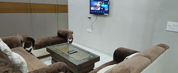 Royal Stay Inn,,2 star