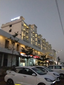 Element By Monarch,Chakan,3 star