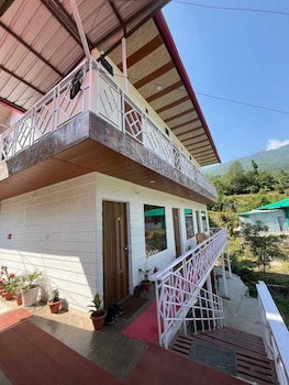 Namami Kedara Resort,,2 star