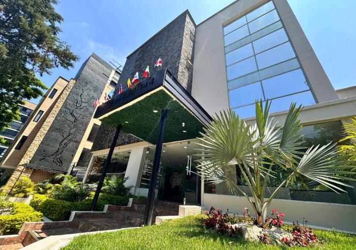 hotel greenview medellin