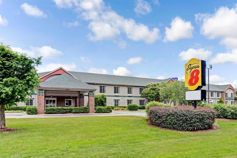 Super 8 By Wyndham Smithfield/Selma