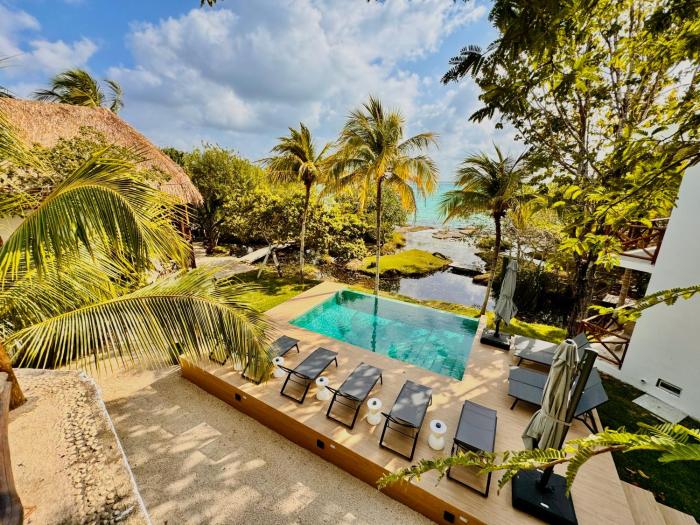 azulea bacalar hotel and spa lagoon front