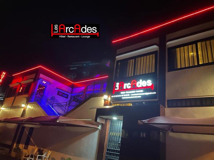 hotel les arcades