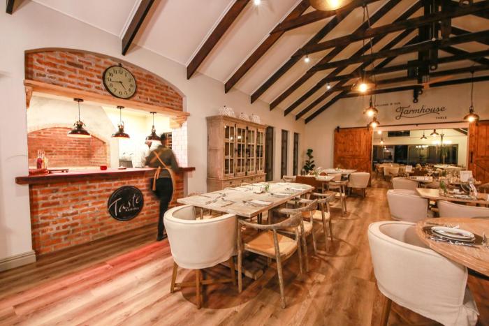 Otjiwa Safari Lodge,Otjozondjupa Region>>Otjiwarongo,4 star