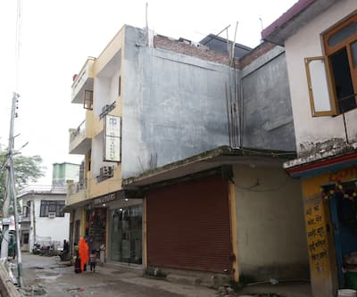 Vidya Residency,Ekkaduthangal,3 star