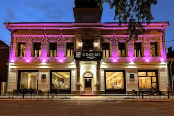 luxury hotel king bo
