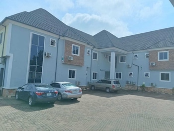 Eleventh House Hotel And Suites,,2 star