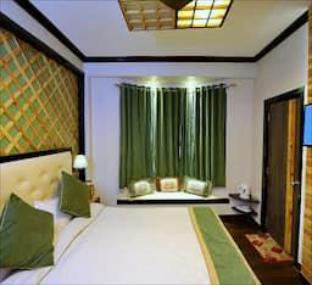 Hotel Dip Palace,Ging Tea Garden>>Darjeeling,3 star