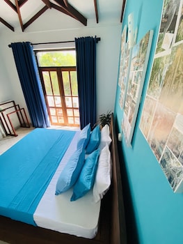 Surf N Spice,,3 star