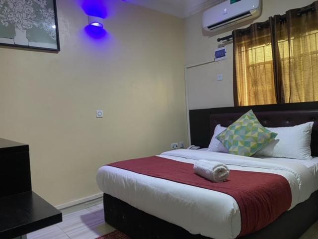 New Heights Castle Hotels,,3 star