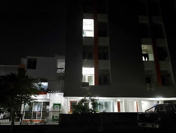 na nont apartment pak kret