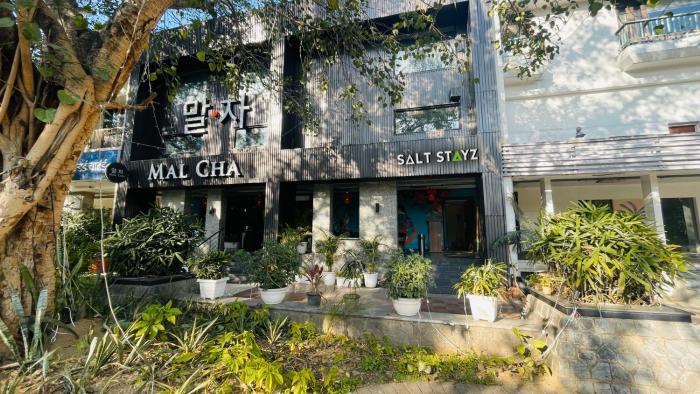 Saltstayz Select - Malcha & Chankyapuri,,3 star