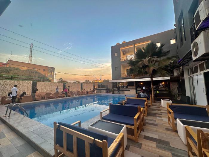 apartments plaza hotel