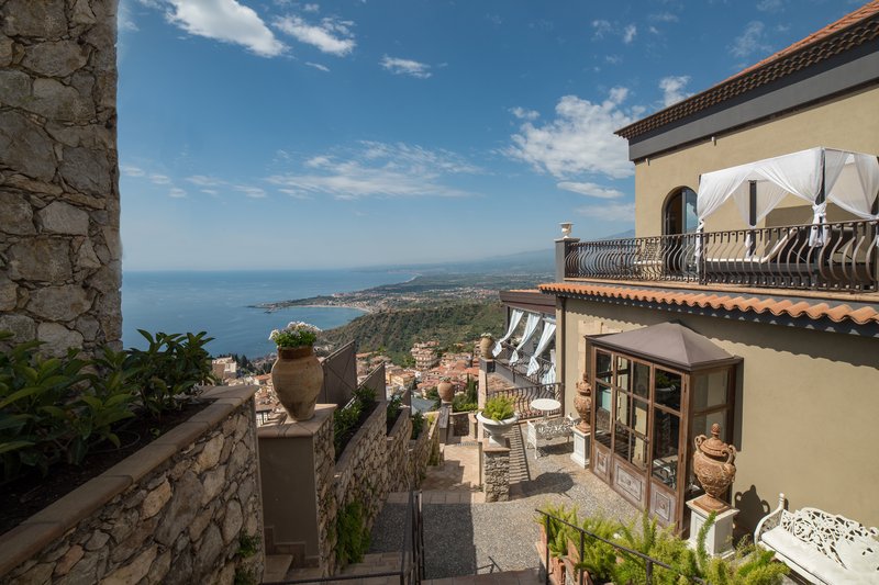 Hotel Villa Ducale,Messina>>Catania,4 star
