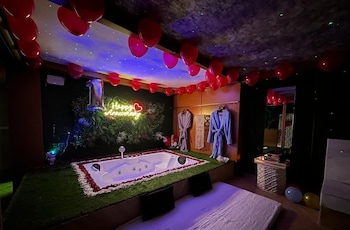 Desire Stay,,3 star