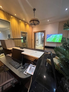 De Loccville Place,,3 star