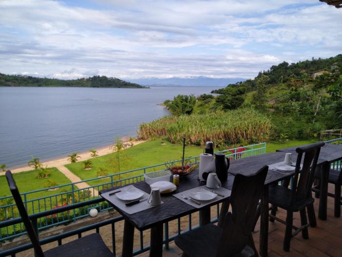 palega beach inn
