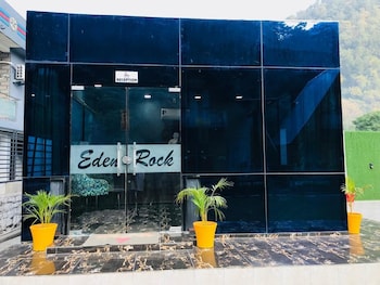 Eden Rock River Resort,,2 star
