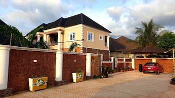 Garden View Holiday Cottage,,2 star