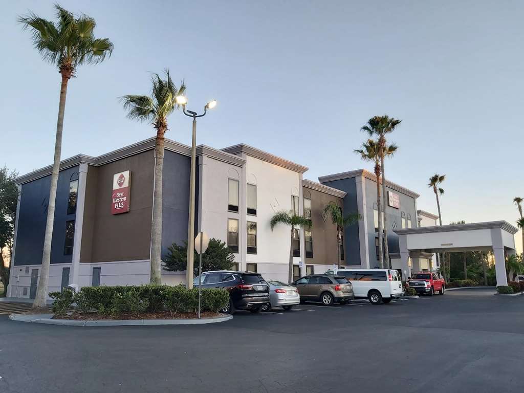 best western plus universal inn