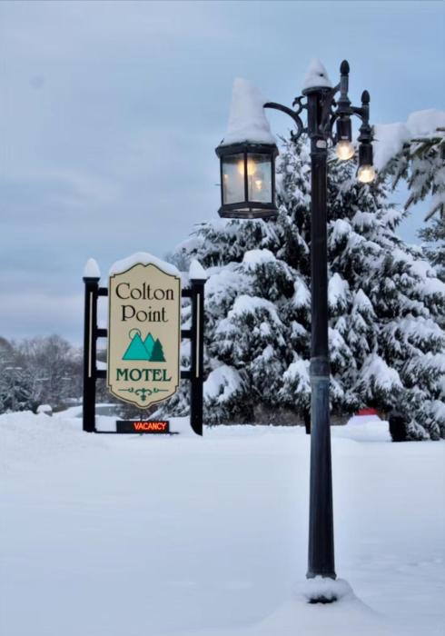 Colton Point Motel,,2 star