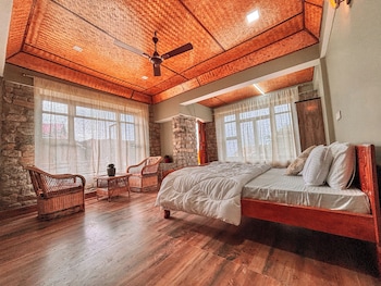 lungzhong retreat silk route